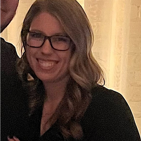 Meet your Posher, Jessica - Picture 1 of 2